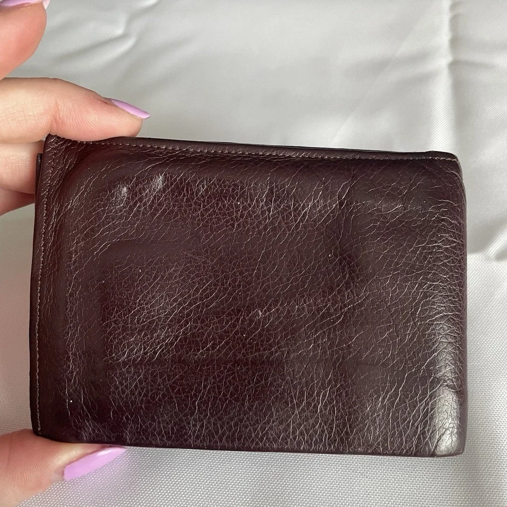 Vintage Men's Classic Maroon Pebbled Soft Leather Compact Bifold Wallet